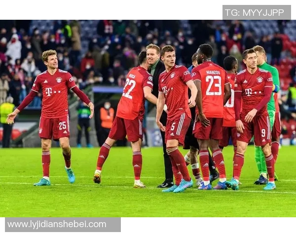 莱万状态火热欧冠赛场大放异彩射手榜领跑势不可挡