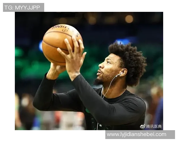 马库斯斯马特的篮球生涯与领导力:从新秀到球队核心的蜕变之路 马库斯斯马特的篮球生涯与领导力:从新秀到球队核心的蜕变之路