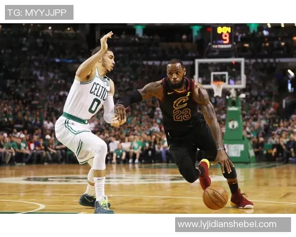 魔术与骑士东部决赛第二场激战回顾球员表现与战术分析