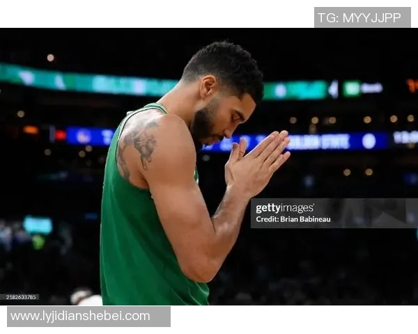 杰森塔图姆如何在NBA赛场上展现出无与伦比的篮球天赋与领导力